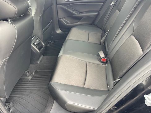 Used 2022 Honda Accord Sport image 11