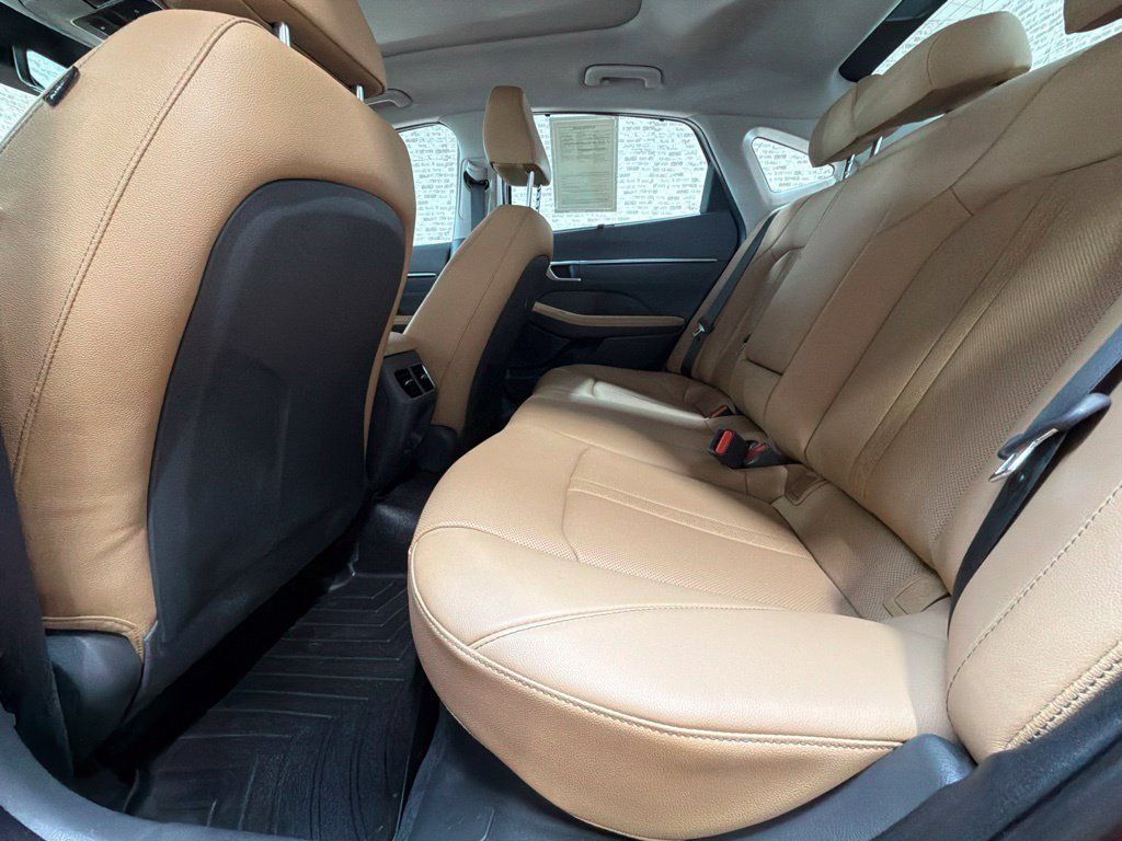 Used 2023 Hyundai Sonata Limited w/ Cargo Package FWD image 13