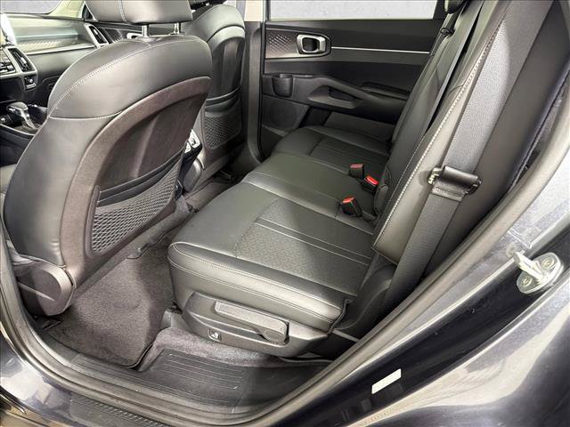 Used 2022 Kia Sorento S w/ Panoramic Sunroof Package FWD image 22