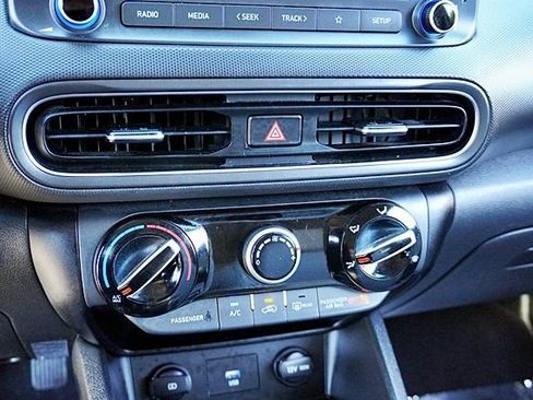 Certified 2023 Hyundai Kona SEL image 27