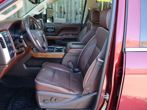 Used 2016 Chevrolet Silverado 2500 High Country w/ Duramax Plus Package AWD/4WD image 19