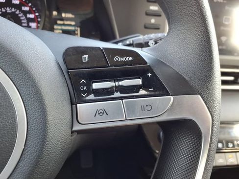 Used 2022 Hyundai Elantra SEL FWD image 27