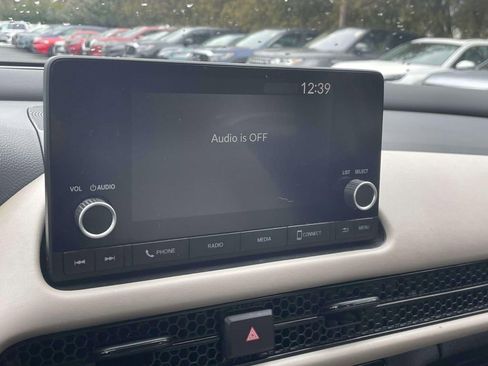 Certified 2025 Honda HR-V LX image 24