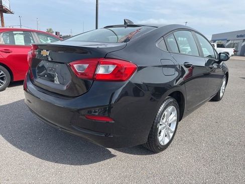 Used 2019 Chevrolet Cruze LS w/ LS Convenience Package image 9