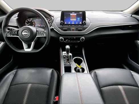 Certified 2025 Nissan Altima 2.5 SR FWD image 15