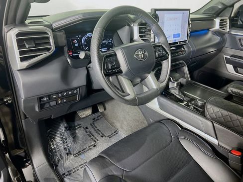 Used 2024 Toyota Tundra Platinum image 9