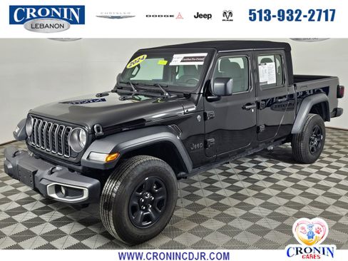Used 2024 Jeep Gladiator Sport image 1
