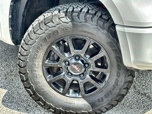 Used 2015 Toyota Tundra TRD Pro AWD/4WD image 10
