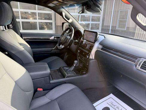 Used 2023 Lexus GX 460 Premium image 12