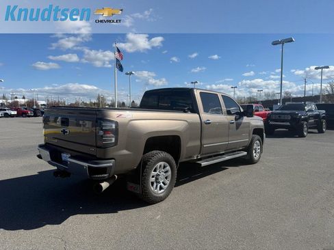 Used 2015 Chevrolet Silverado 2500 LTZ image 7