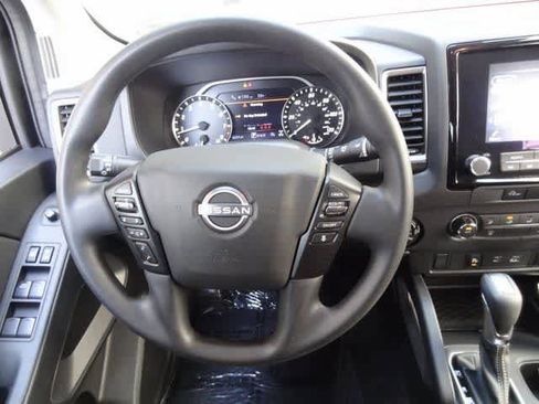 Used 2024 Nissan Frontier SV w/ Technology Package image 13
