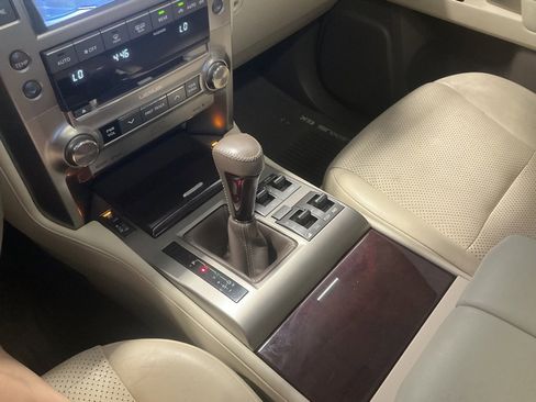 Used 2014 Lexus GX 460 Luxury w/ Preferred Accessory Package image 22