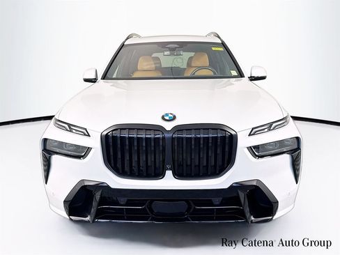 Used 2024 BMW X7 xDrive40i w/ Executive Package AWD/4WD image 2
