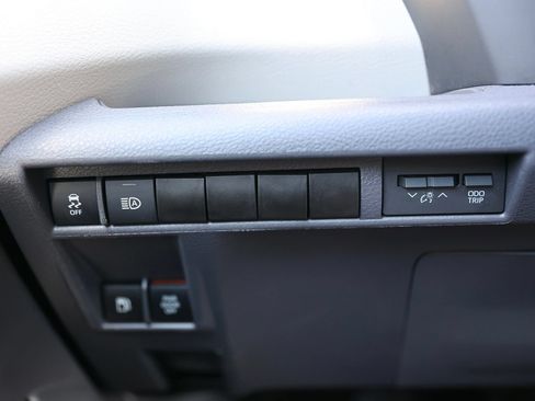 Used 2021 Toyota Sienna LE AWD/4WD image 34