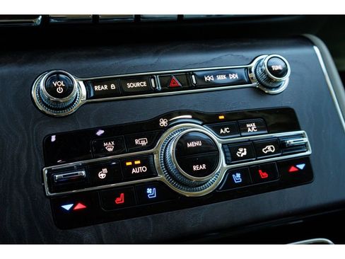 Used 2023 Lincoln Aviator Reserve w/ Equipment Group 201A AWD/4WD image 29