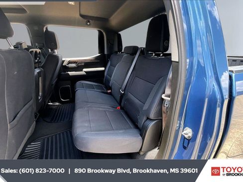 Used 2024 GMC Sierra 1500 SLE w/ X31 Off-Road Package AWD/4WD image 19