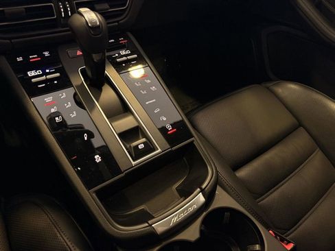 Used 2022 Porsche Macan S AWD/4WD image 19