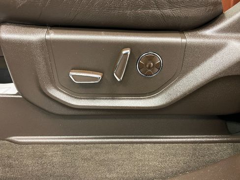 Used 2020 Ford F150 King Ranch w/ Equipment Group 601A Luxury AWD/4WD image 8