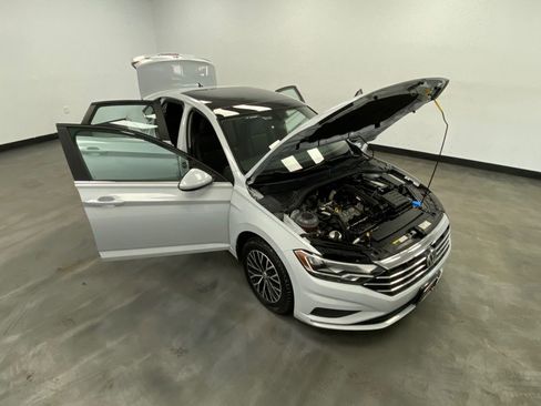 Used 2019 Volkswagen Jetta SE image 52