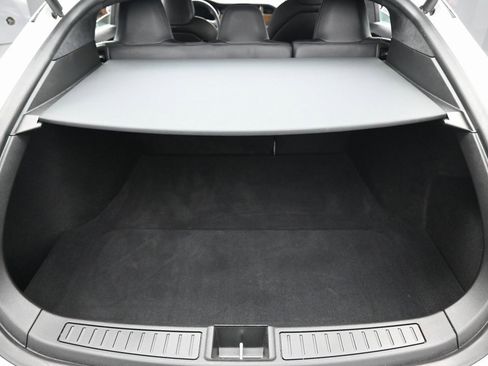 Used 2020 Tesla Model S Long Range Plus image 30