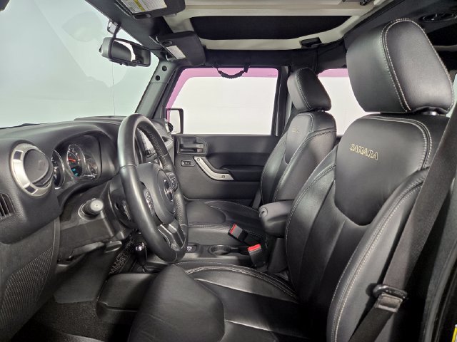 Used 2017 Jeep Wrangler Unlimited Sahara w/ Max Tow Package AWD/4WD image 15