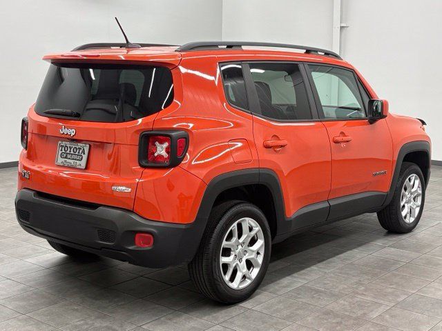 Used 2017 Jeep Renegade Latitude AWD/4WD image 2