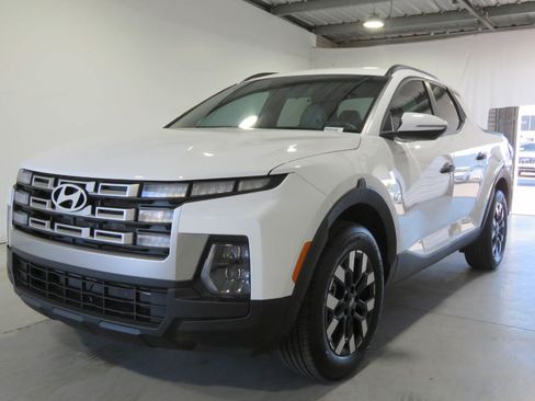 Certified 2025 Hyundai Santa Cruz SEL FWD image 1