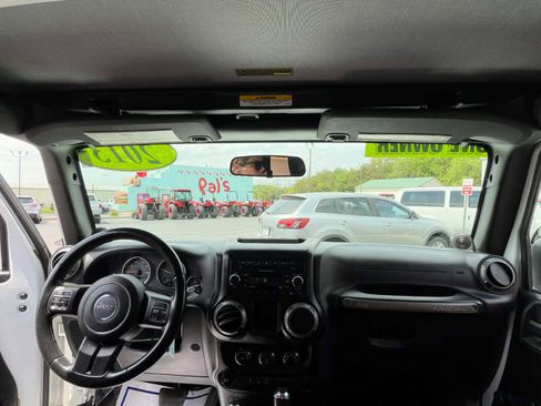 Used 2013 Jeep Wrangler Sport w/ Connectivity Group image 6