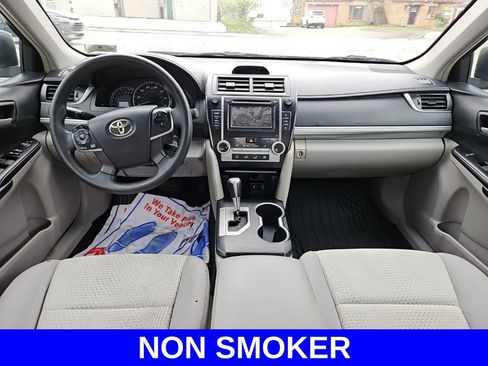 Used 2012 Toyota Camry LE FWD image 10
