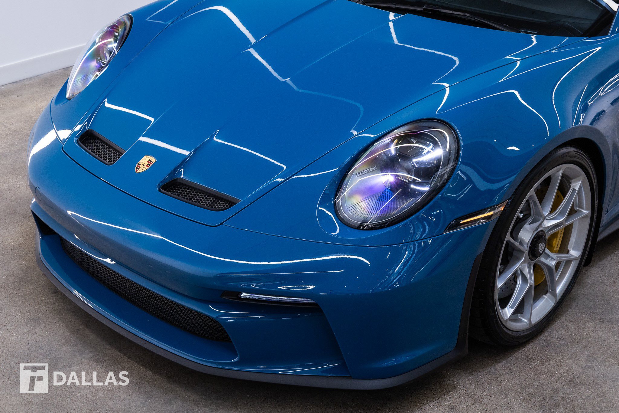 Used 2022 Porsche 911 GT3 RWD image 3