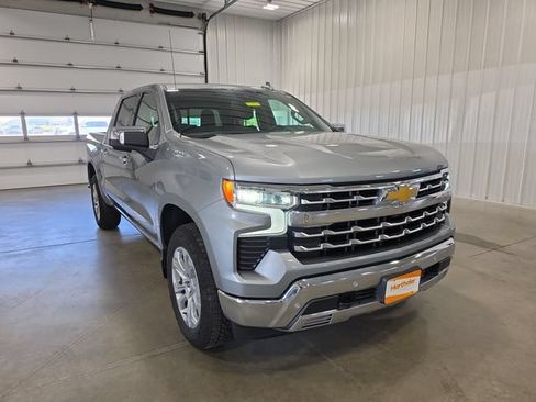 Used 2025 Chevrolet Silverado 1500 LTZ w/ LTZ Convenience Package II AWD/4WD image 2