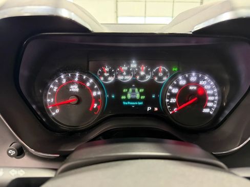 Used 2018 Chevrolet Camaro SS RWD image 17