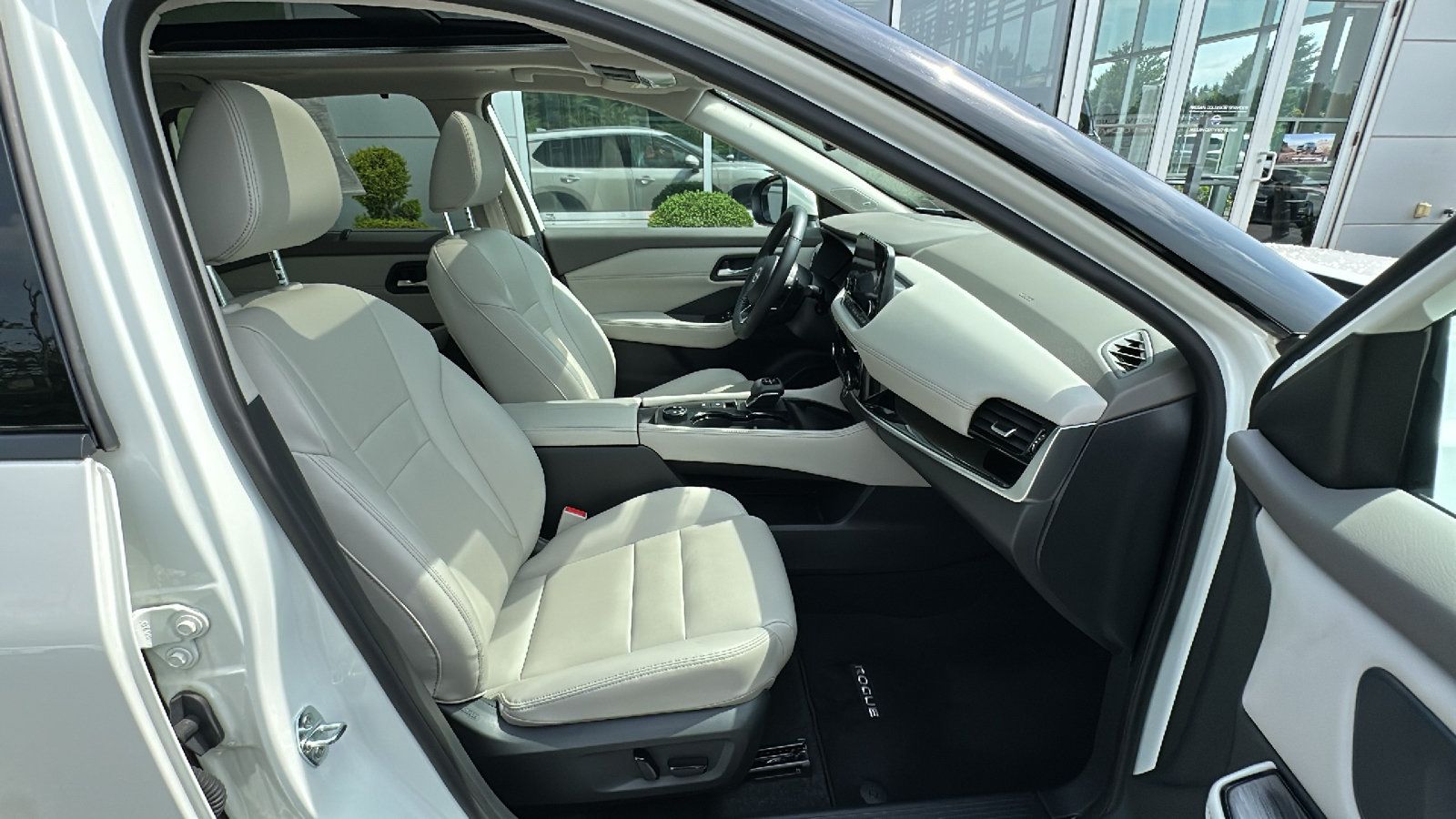Certified 2023 Nissan Rogue SL w/ SL Premium Package AWD/4WD image 23