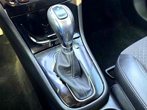 Used 2020 Buick Encore Preferred image 18