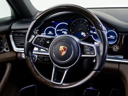 Certified 2018 Porsche Panamera 4S image 12