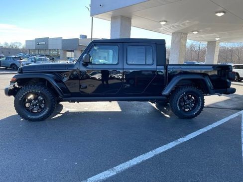 New 2026 Jeep Gladiator Willys AWD/4WD image 8
