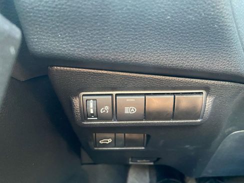 Used 2024 Toyota Corolla Cross XLE w/ Convenience Package image 28