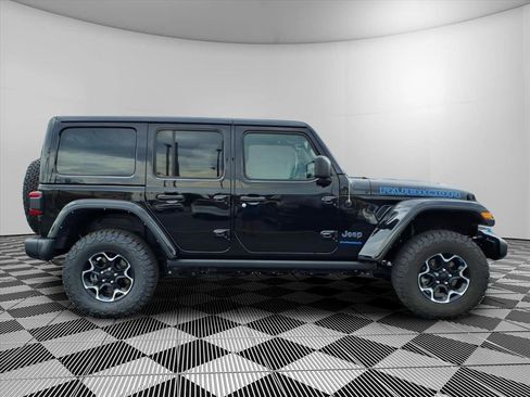 Used 2023 Jeep Wrangler Unlimited Rubicon 4xe w/ Cold Weather Group AWD/4WD image 30