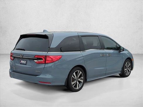 Used 2023 Honda Odyssey Touring image 5
