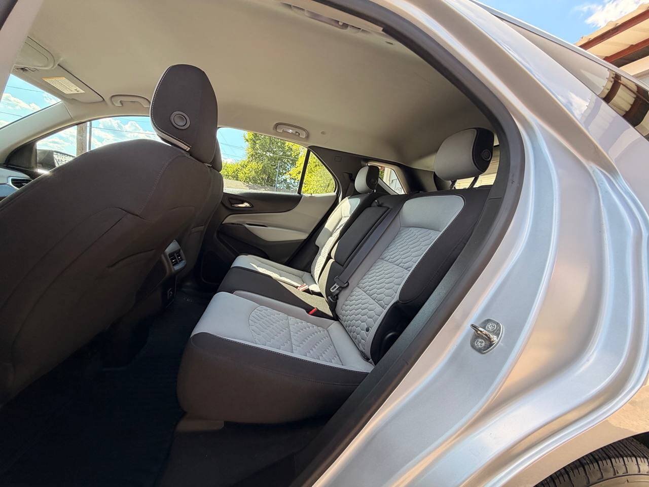 Used 2019 Chevrolet Equinox LS FWD image 17