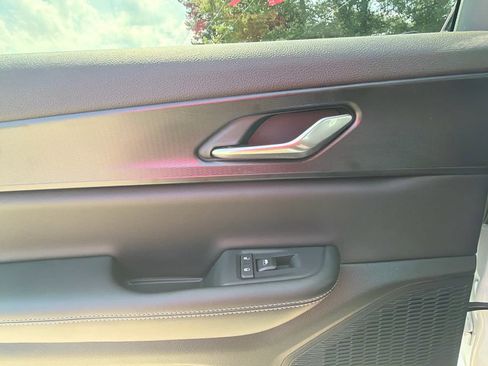 New 2026 Jeep Grand Cherokee L Laredo w/ Trailer Tow Package RWD image 34