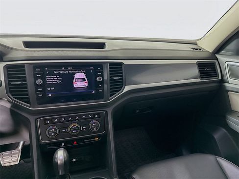 Used 2021 Volkswagen Atlas SE image 20