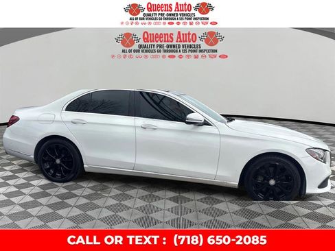 Used 2017 Mercedes-Benz E 300 4MATIC image 8