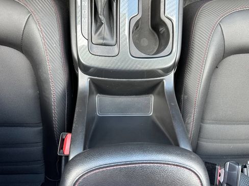 Used 2015 GMC Canyon SLE w/ All-Terrain Package AWD/4WD image 7