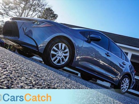 Used 2020 Toyota Corolla LE image 4