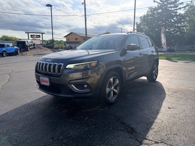 Used 2019 Jeep Cherokee Limited w/ Luxury Group AWD/4WD image 4