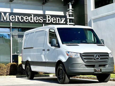 Used 2025 Mercedes-Benz Sprinter 2500 image 1