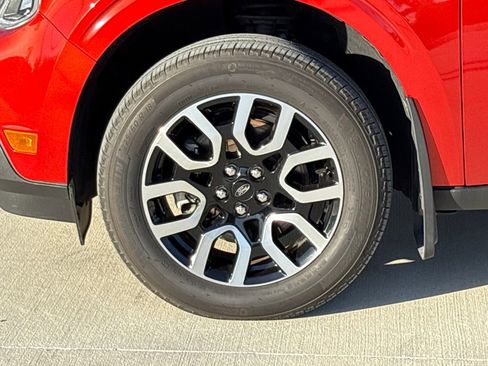 Used 2024 Ford Maverick Lariat image 13