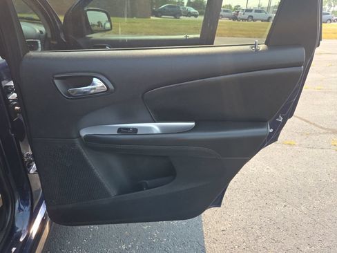 Used 2020 Dodge Journey SE w/ SE Popular Equipment Group FWD image 21
