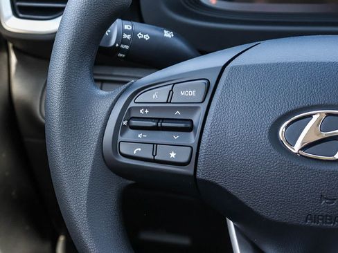 New 2026 Hyundai Venue SE FWD image 22